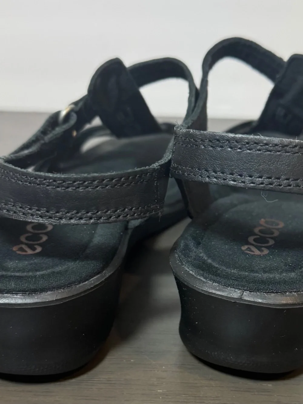 Ecco Flash T-Strap Sandal, Black & Grey EU 40 - US 9-9.5